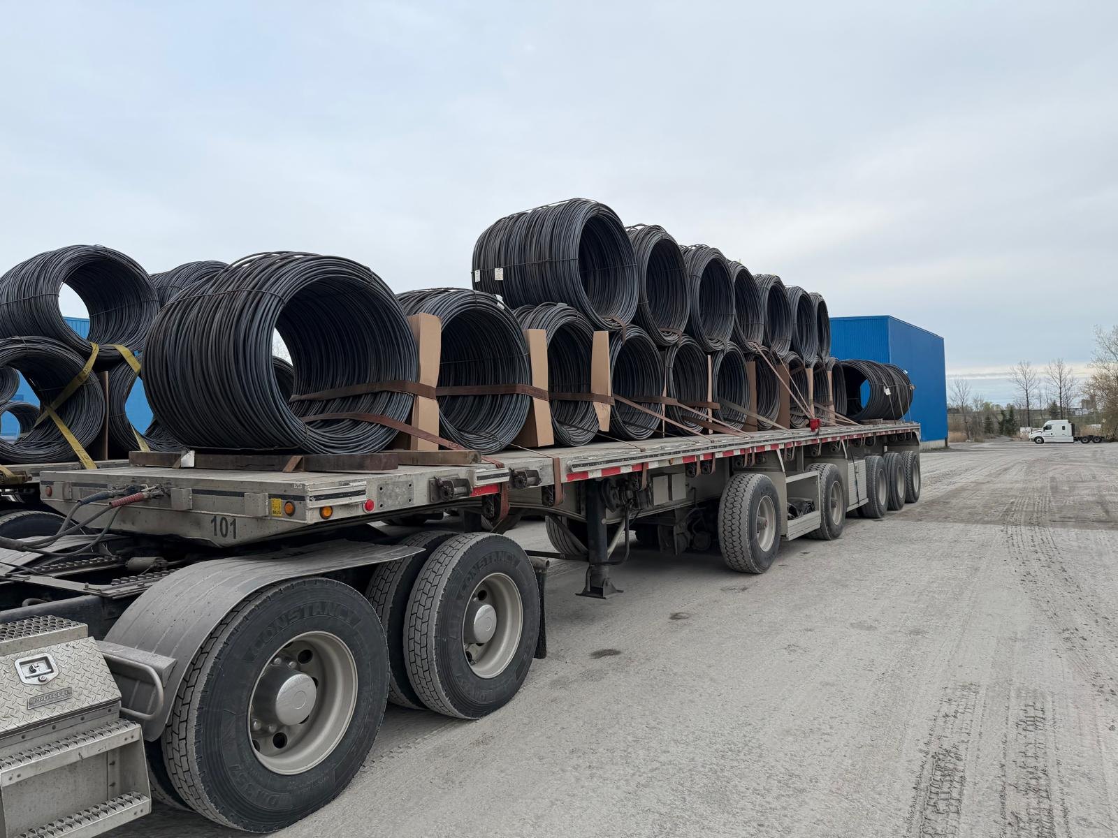 B-Train Flatbeds